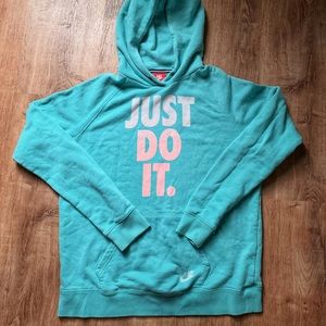 Vintage Nike Women’s Hooded Sweatshirt